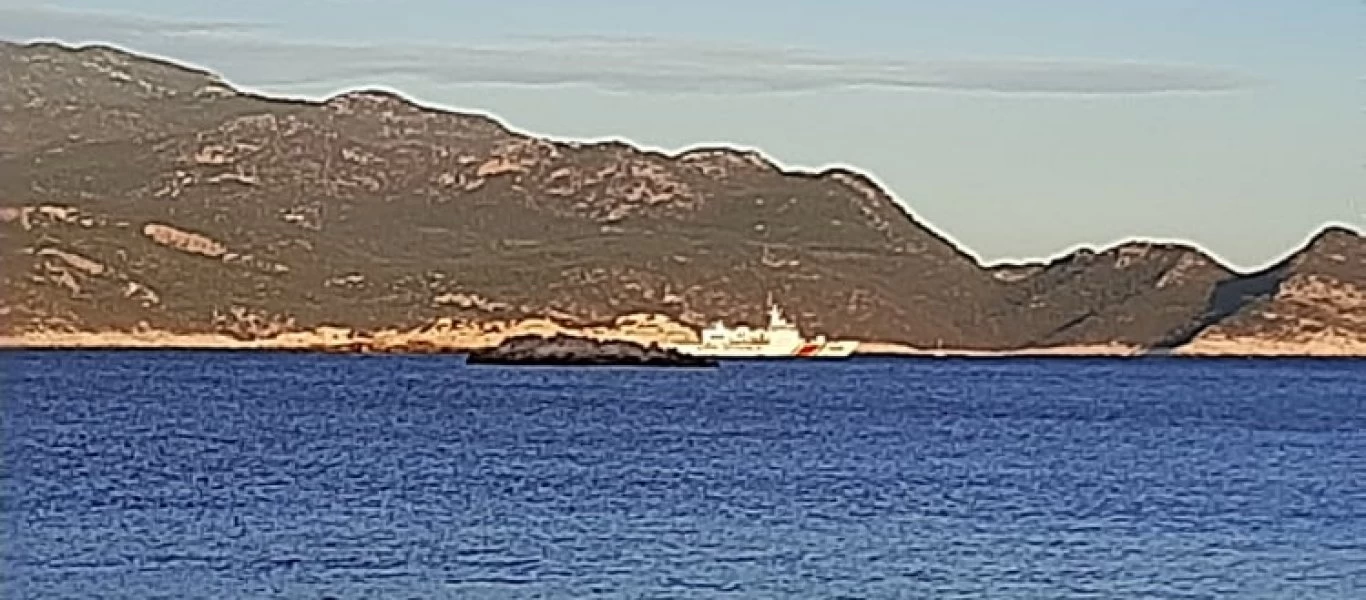 Κορβέτα της τουρκικής ακτοφυλακής περιπολεί στις ακτές του Καστελόριζου (βίντεο)